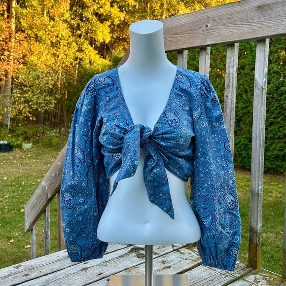 American Eagle⎪Paisley Blue Linen Blend Tie-Front Top - Picture 2 of 8